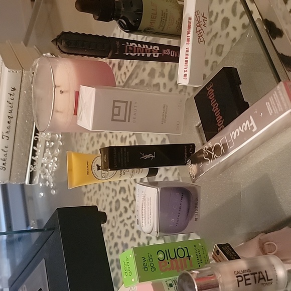 More items added!!! ***Price drop*** Skincare and makeup bundle 💋💅 - Picture 11 of 16